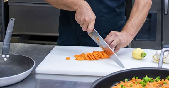 Mon enfant mange au restaurant scolaire